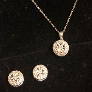 Gorgeous diamond and silver necklace/earring set